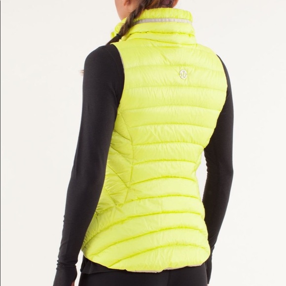 Lululemon Downtown Vest - Split Pea - Picture 2 of 10
